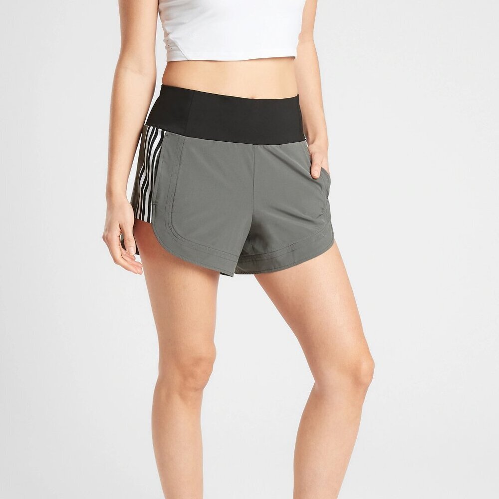 Athleta Ascender Short Pull On